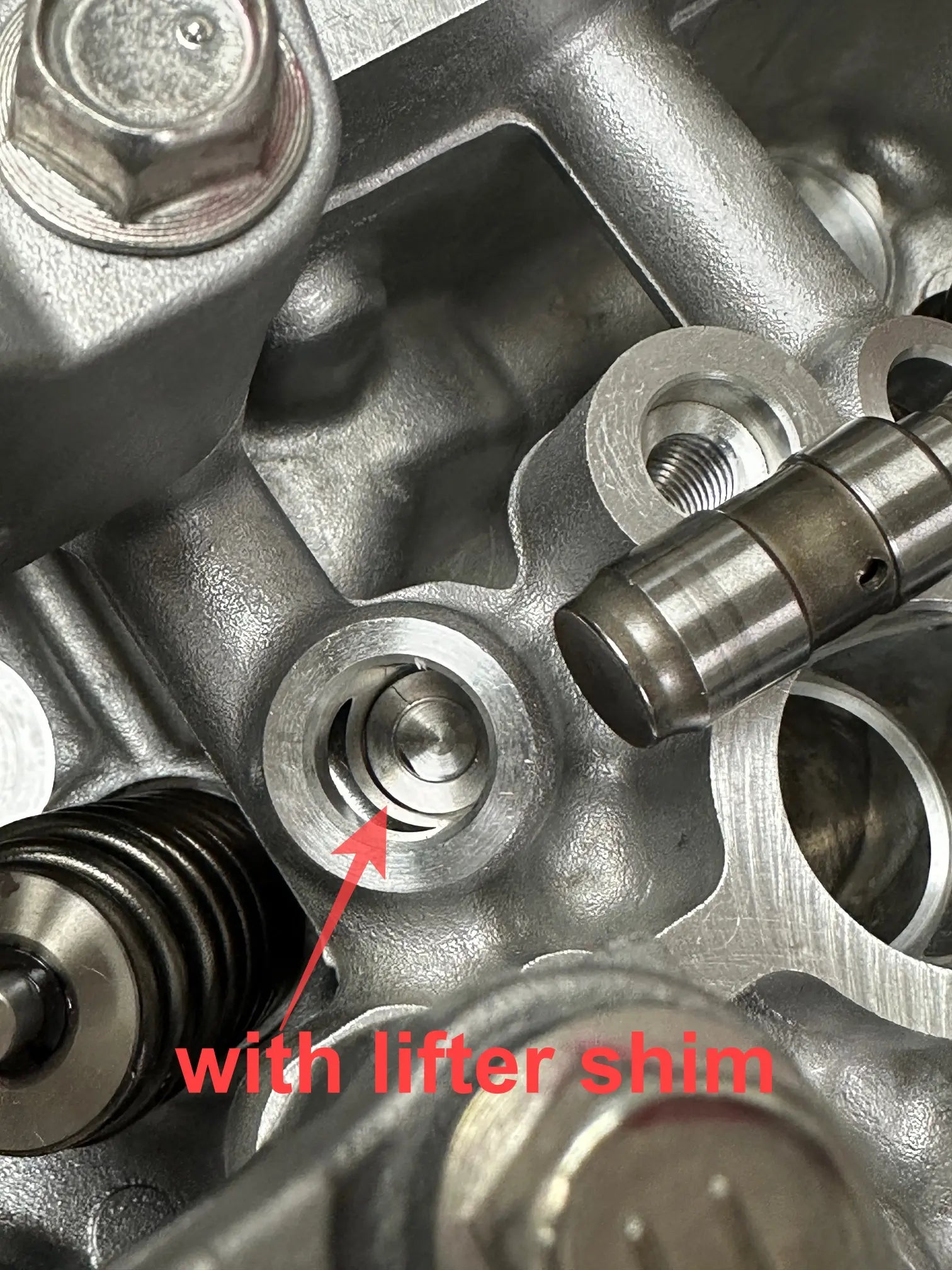 B58 Cylinder Head With Lifter Shim